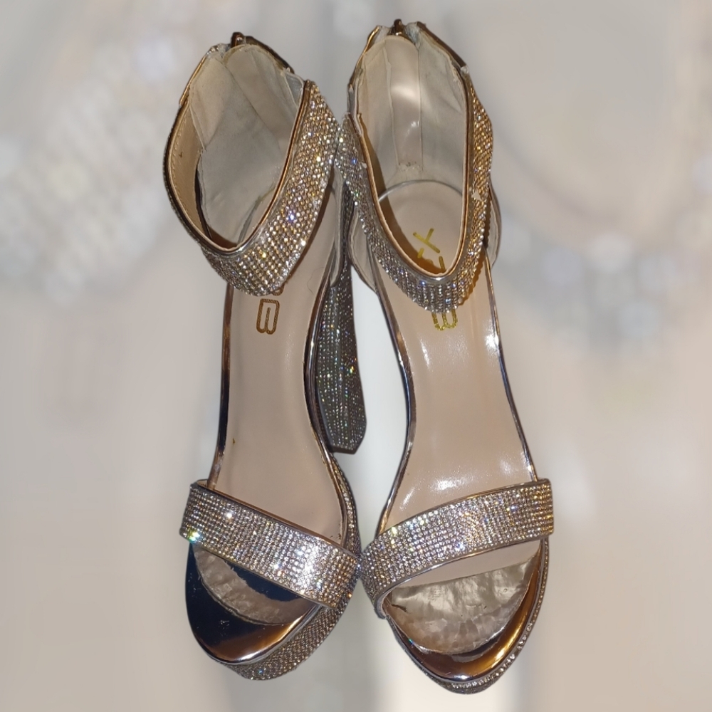 X2 Rhinestone Glittering Silver Platform Heels Size 7 NWOT - Picture 7 of 8